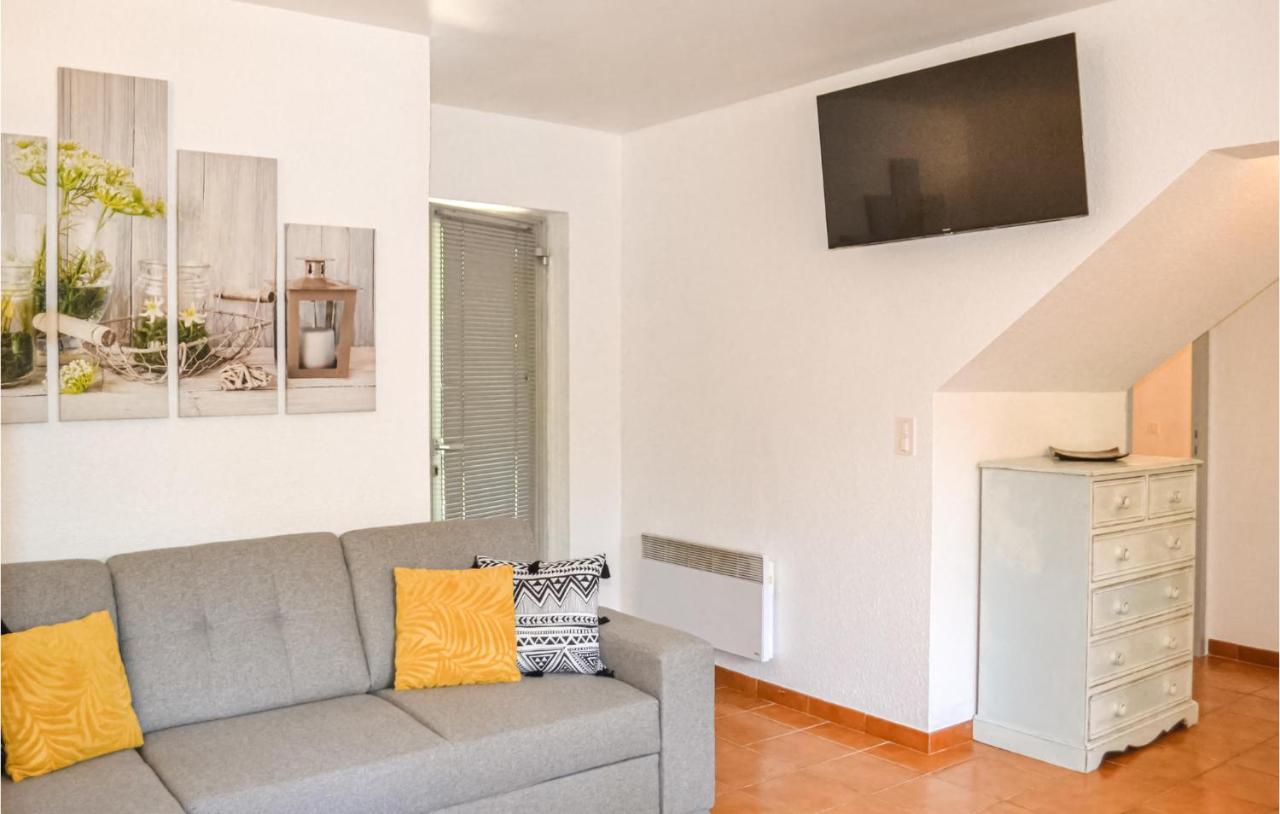 2 Bedroom Nice Home In Vitrac ヴィトラック エクステリア 写真